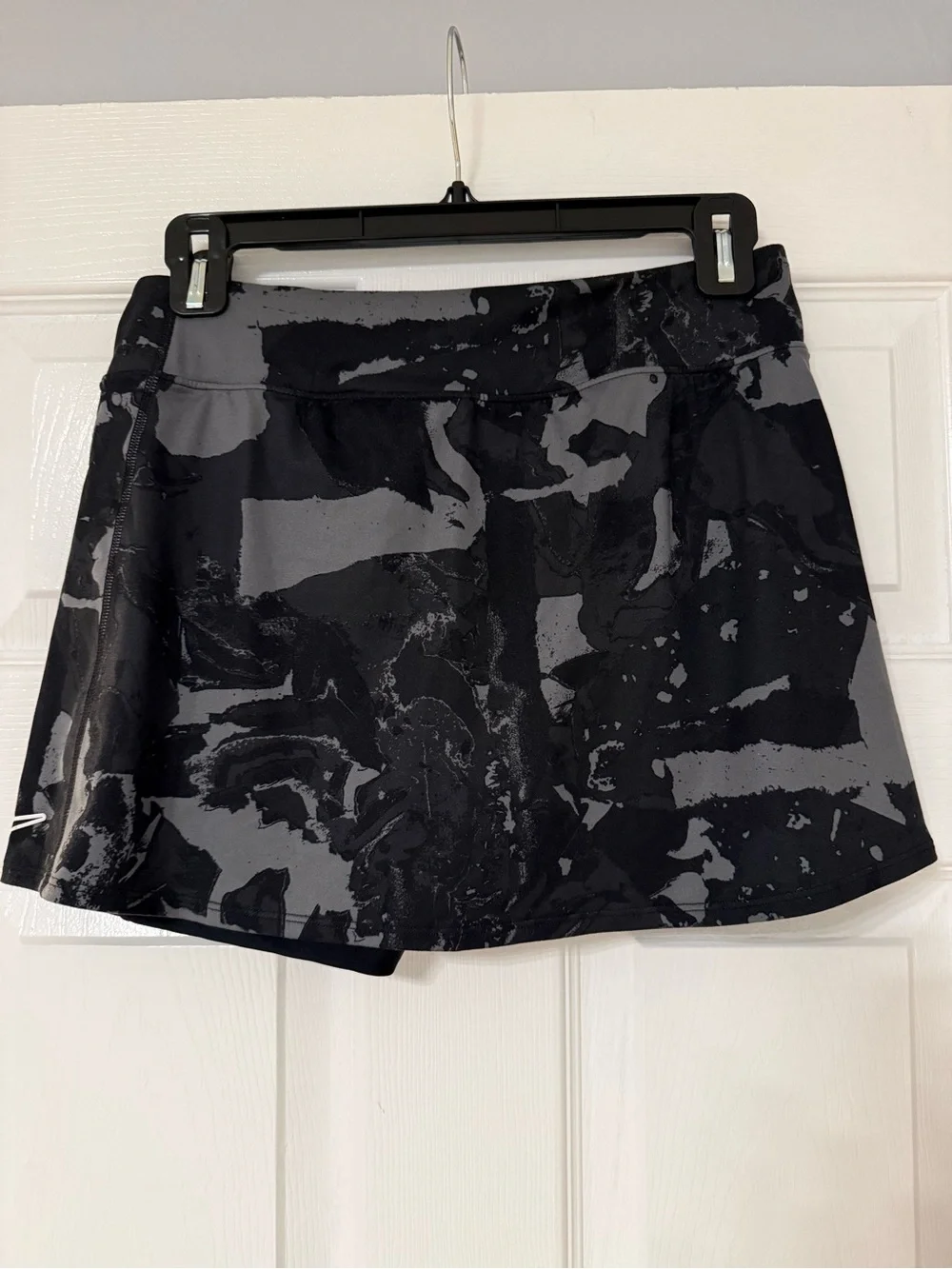 Nike Black & Gray Printed Tennis Skort